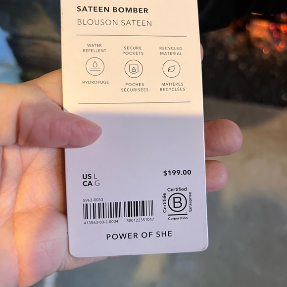 Women’s Sateen Black Bomber Jacket NWT Large - Picture 5 of 8